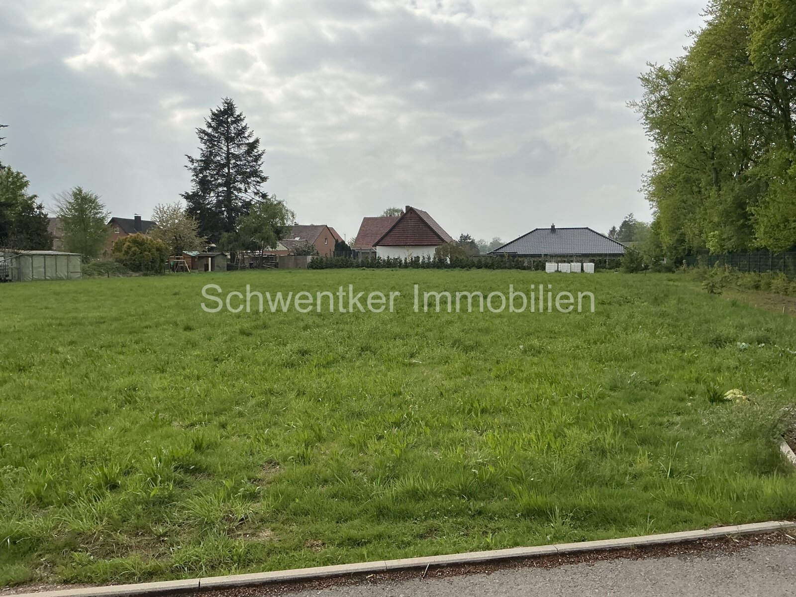 Sonniges Baugrundstück in familienfreundlicher Lage mit bester Infrastruktur in Petershagen Lahde Sonniges Baugrundstück in familienfreundlicher Lage mit bester Infrastruktur in Petershagen Lahde